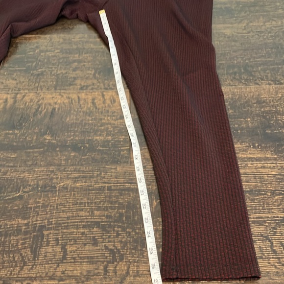 Love & Legend | Burgandy & Black high rise leggings - Picture 7 of 9